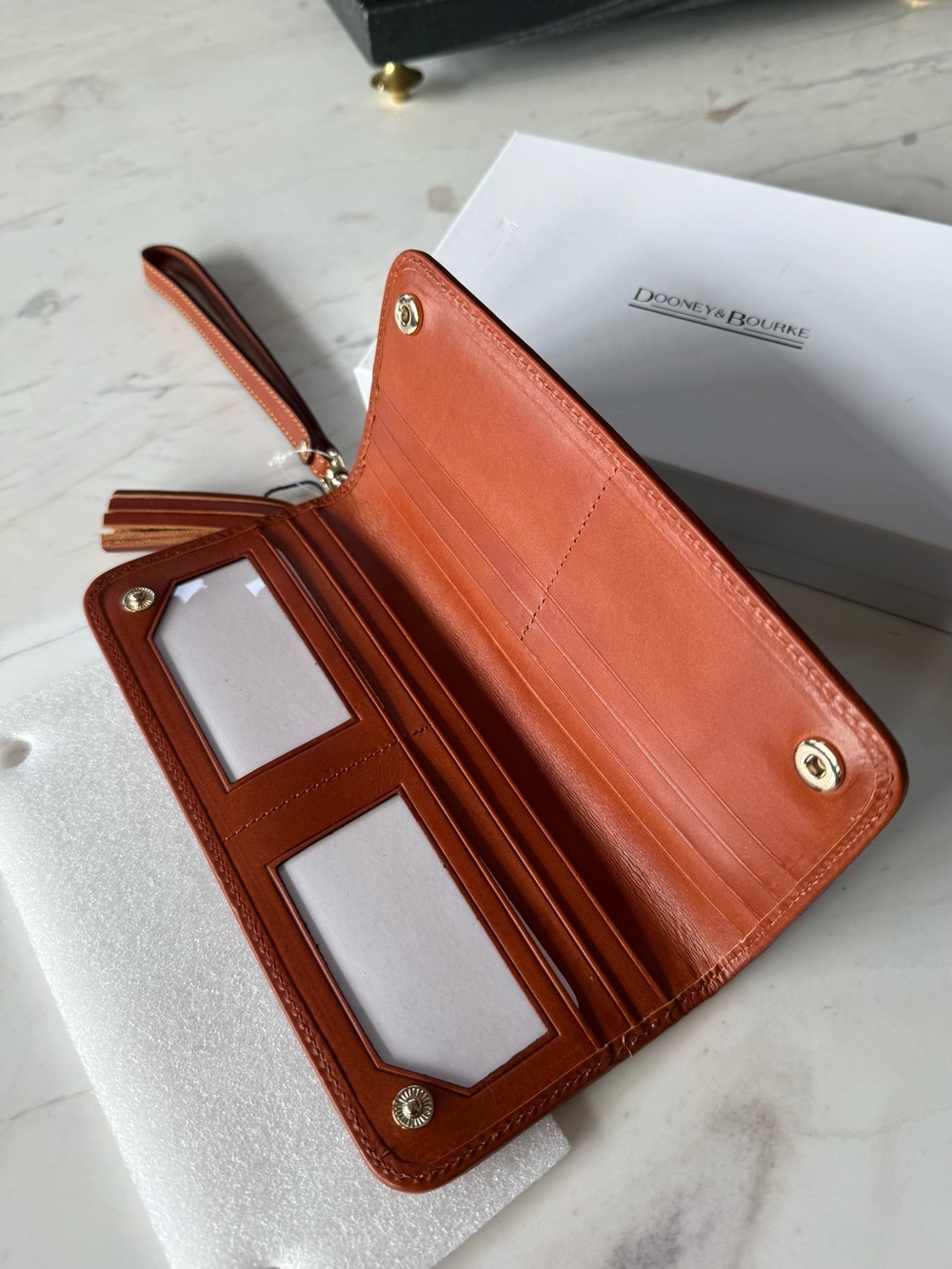 New Dooney & Bourke Kirby Tatum Leather Wristlet Wallet Clutch - Picture 13 of 16